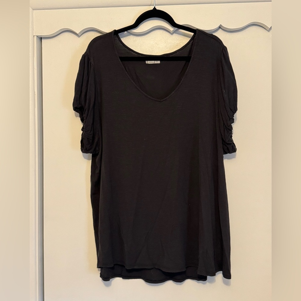 Maurices Charcoal Short Sleeve Tee